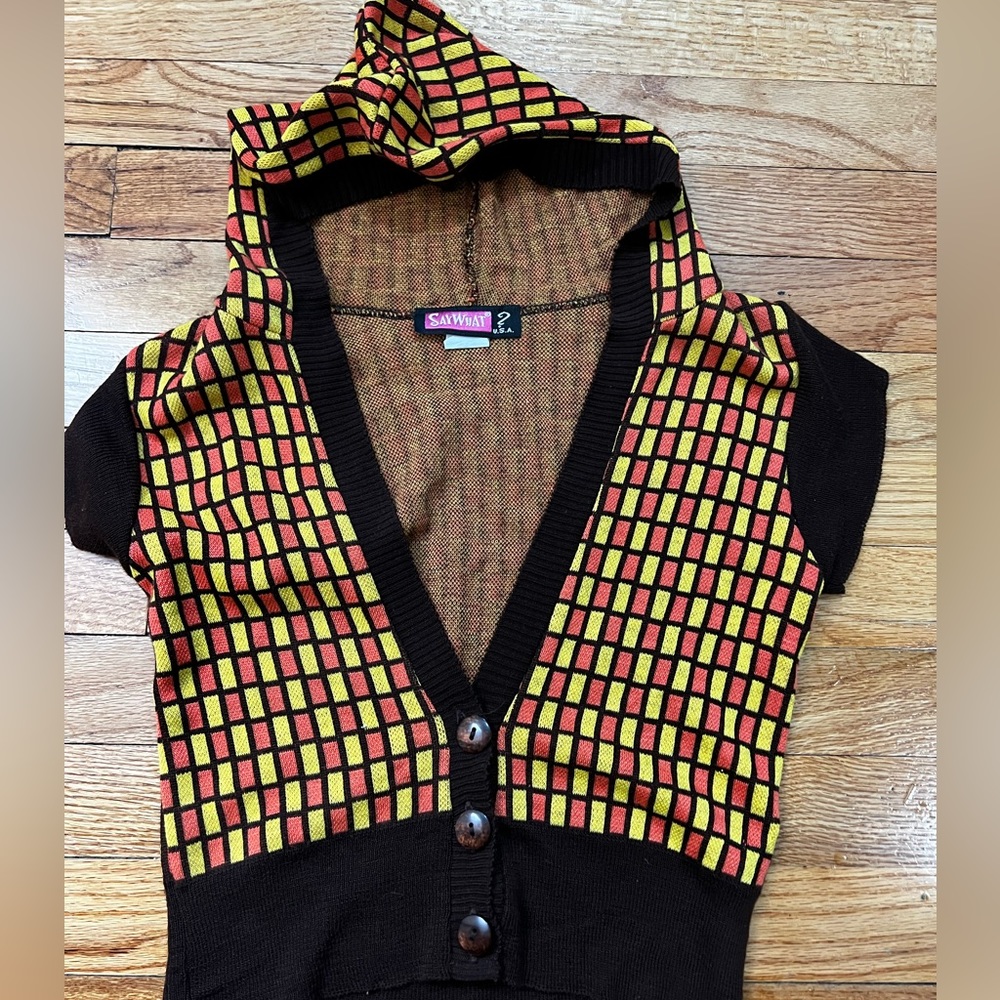 Retro juniors cropped sweater top brown button up and hood.  Juniors size S NWOT
